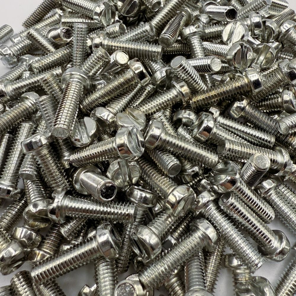 M5 x 10 Cheese Head Machine Screw Slotted Zinc