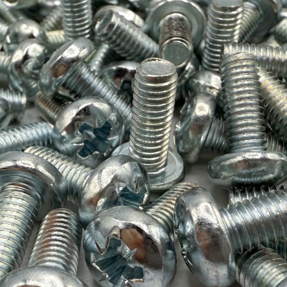 M4 x 10 Pan Pozi Machine Screw Zinc