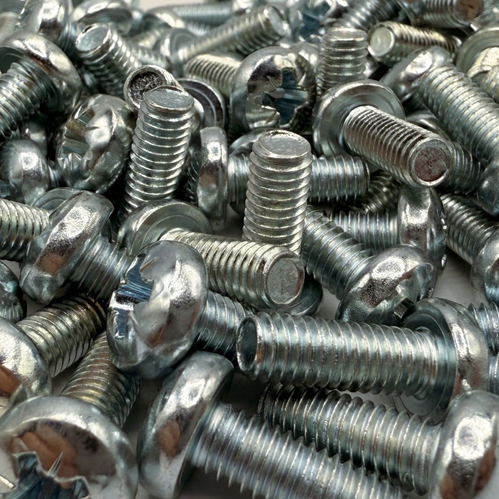 M6 x 10 Pan Pozi Machine Screw Zinc